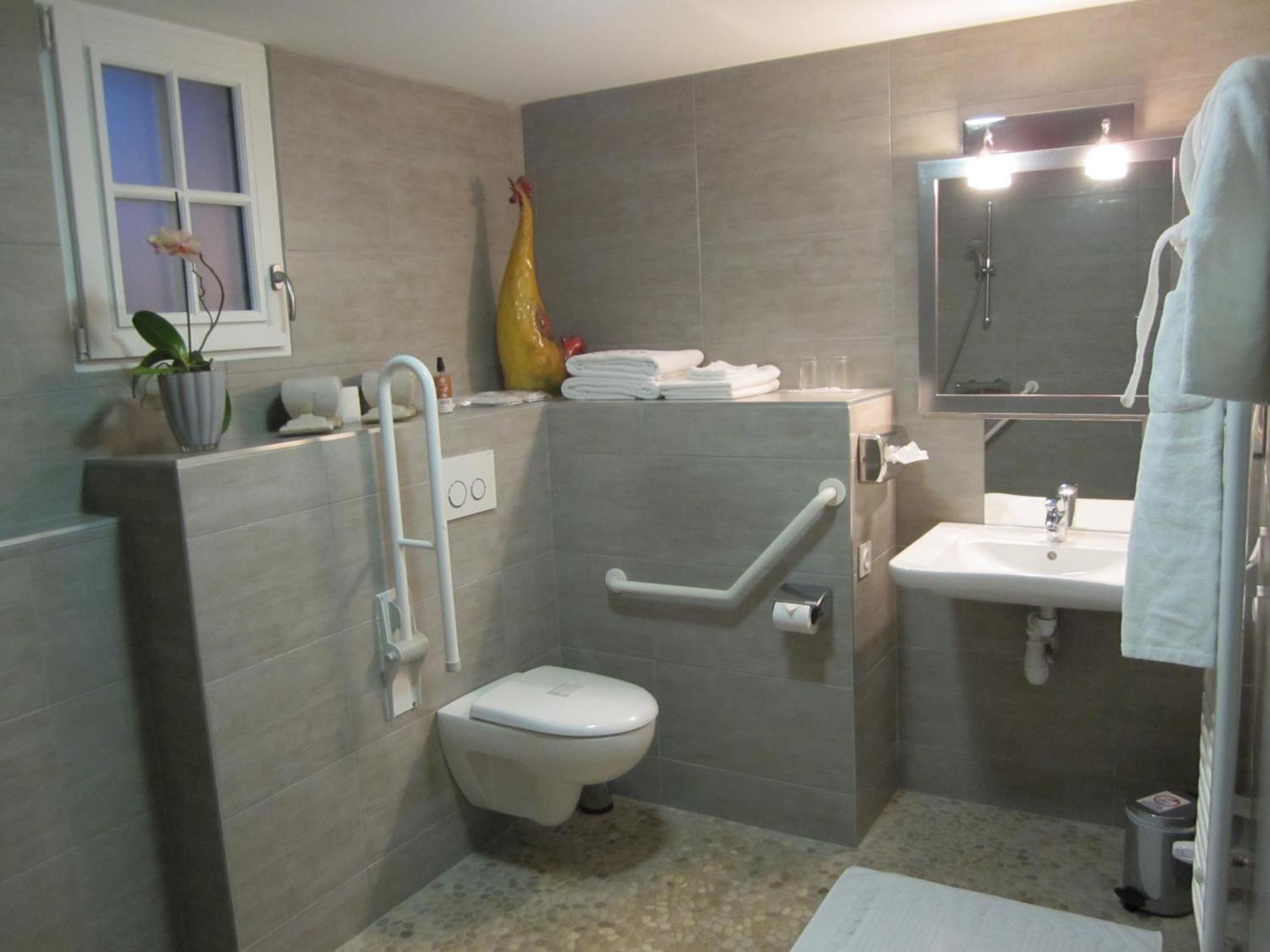 Hotel Manoir Desnachez Taupont Habitación foto