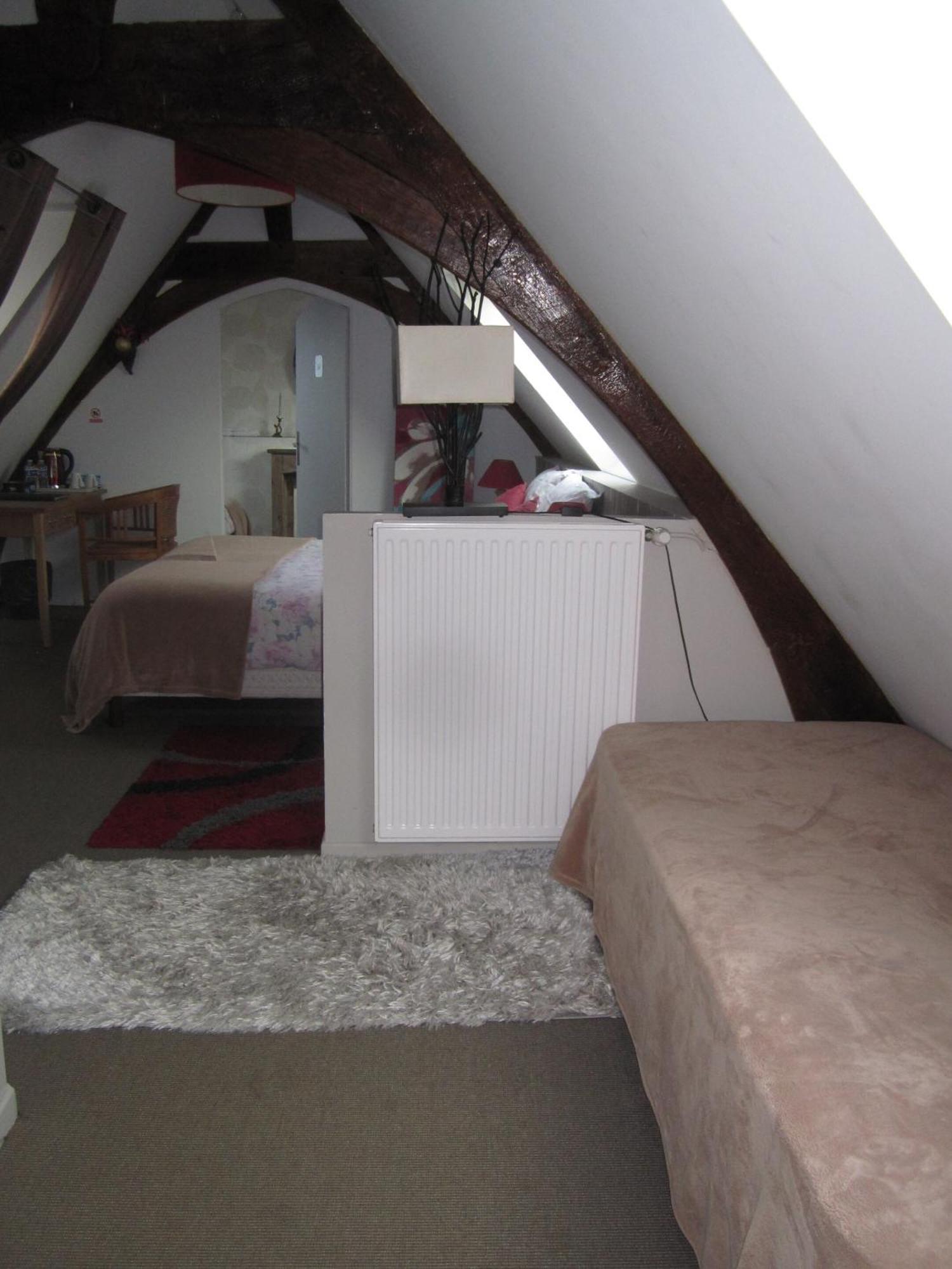 Hotel Manoir Desnachez Taupont Habitación foto