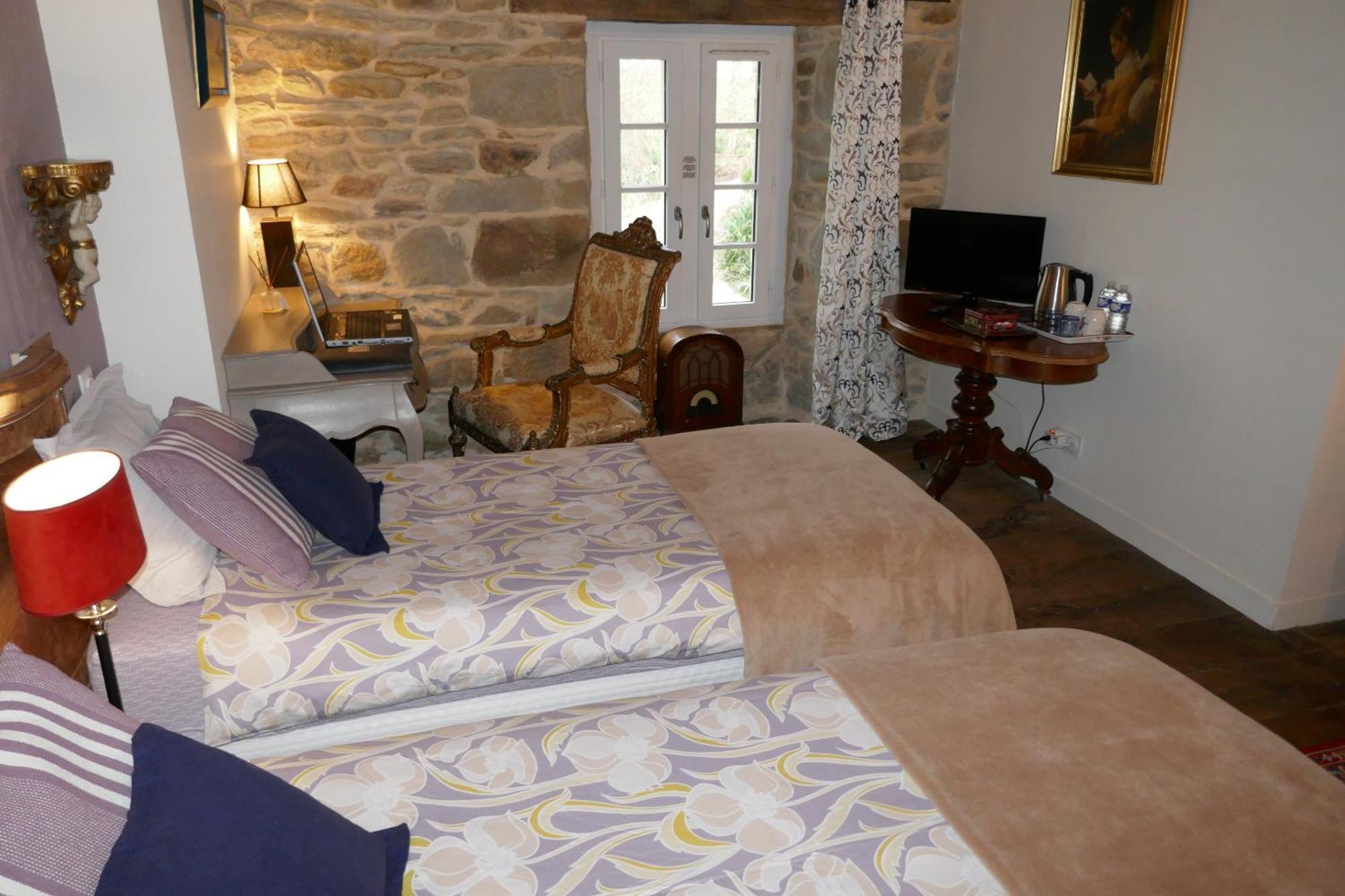 Hotel Manoir Desnachez Taupont Habitación foto